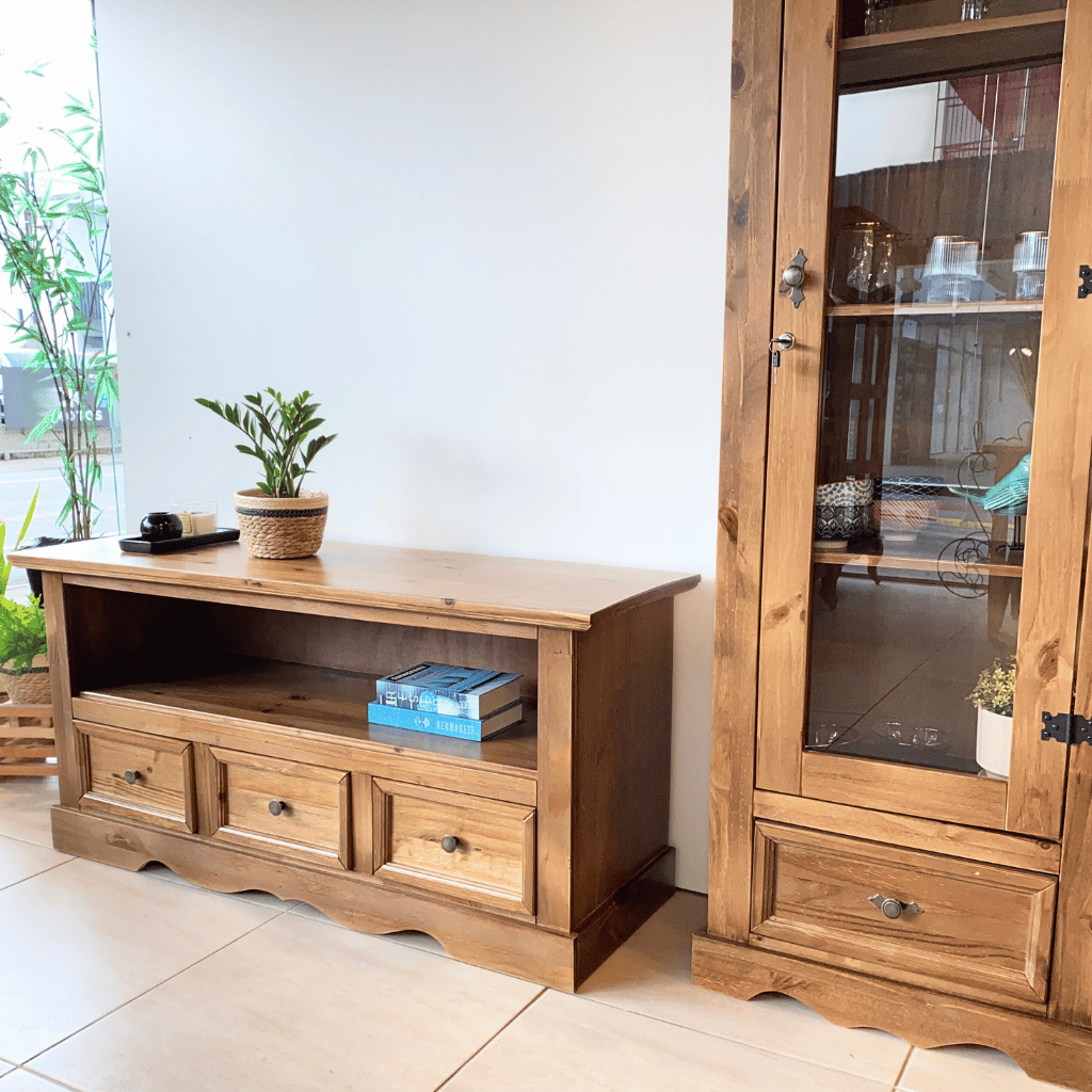 kit rack classico 3 gavetas e cristaleira torre castanho 3