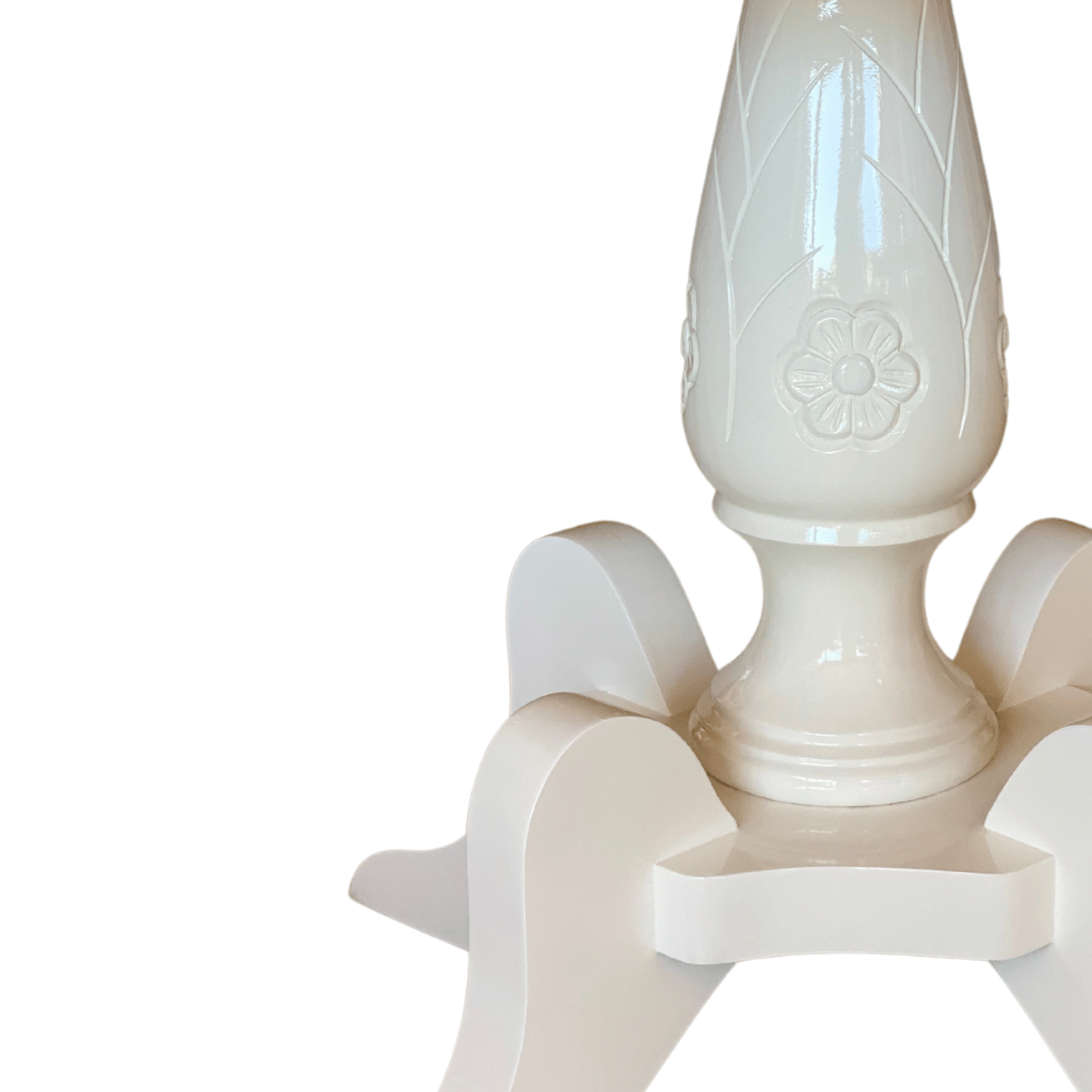 detalhe pe entalhado mesa redonda de jantar 4 lugares 2