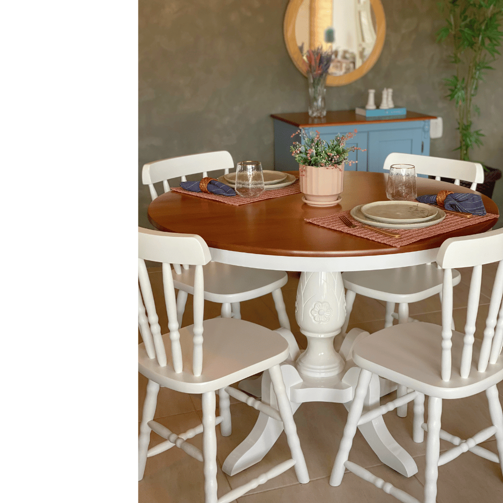 mesa e cadeiras brancas com madeira