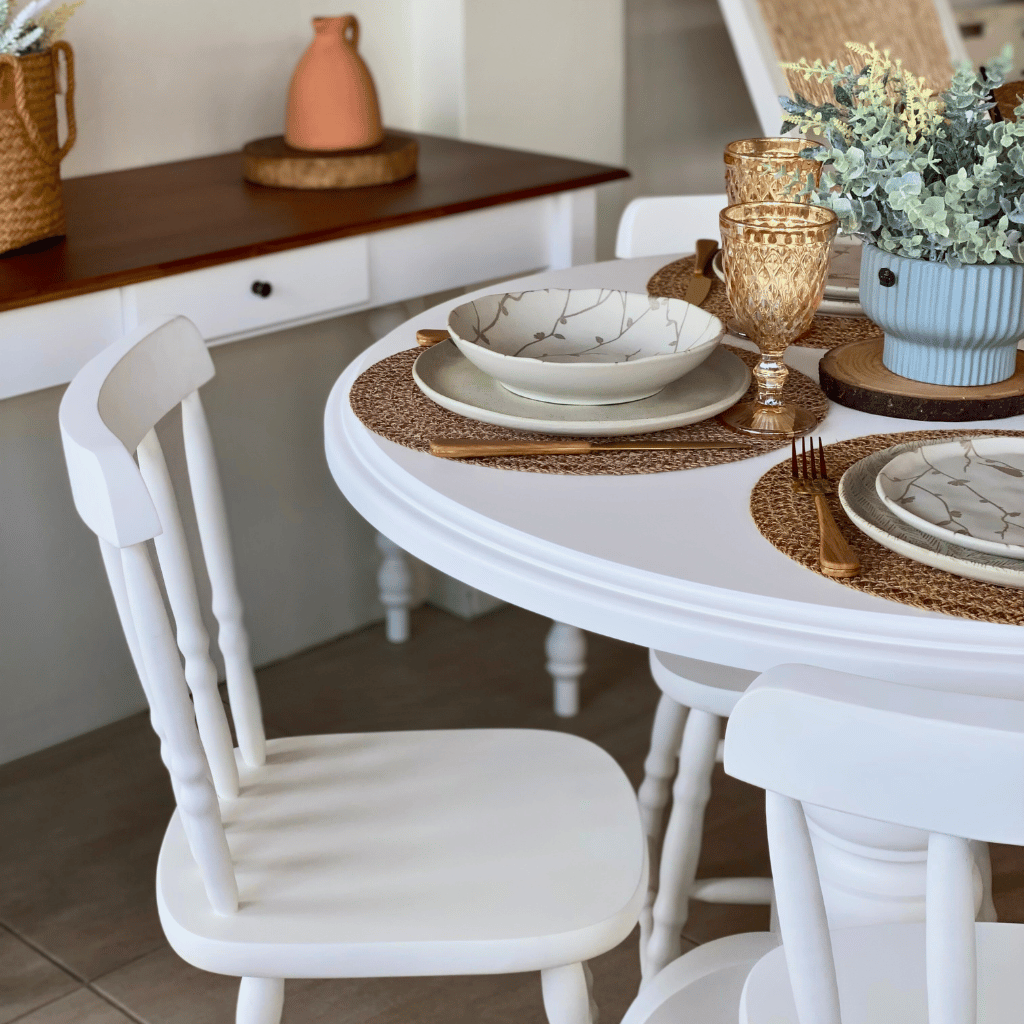 mesa redonda em madeira 100cm toda branca 13